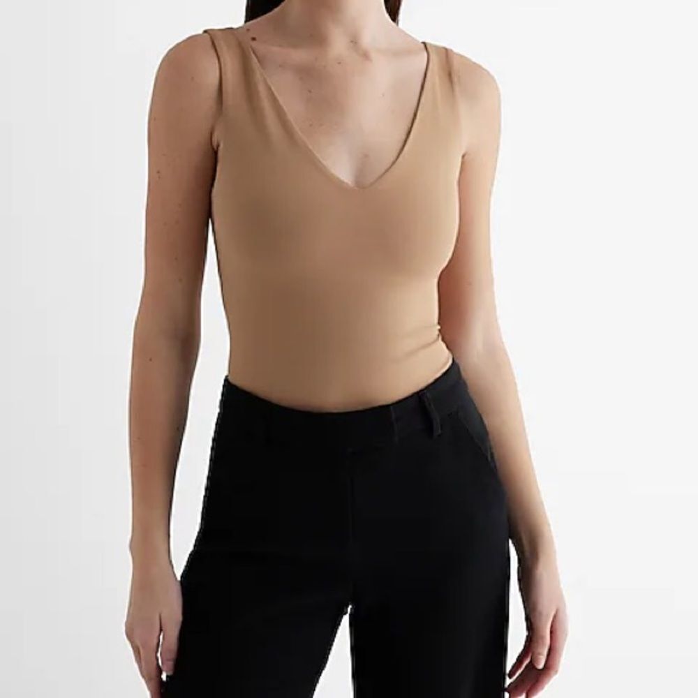 Express Body Contour High Compression Double V-Neck Smoothing Tank XL